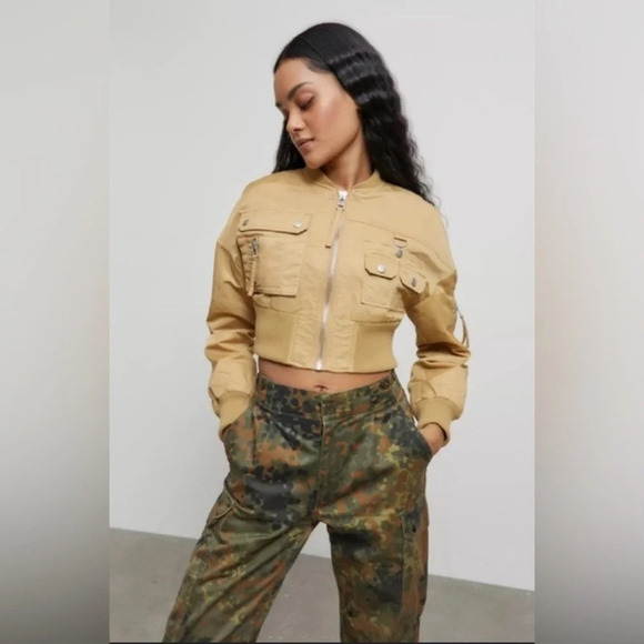 URBAN OUTFITTERS NWOT Tara‎ Utility Bomber Jacket in Tan - Picture 2 of 9